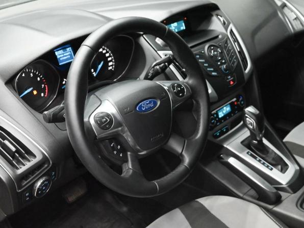 Ford Focus III с пробегом 2013 года, цена 880 000 рублей, 195543 км, универсал, Автокод Объявления