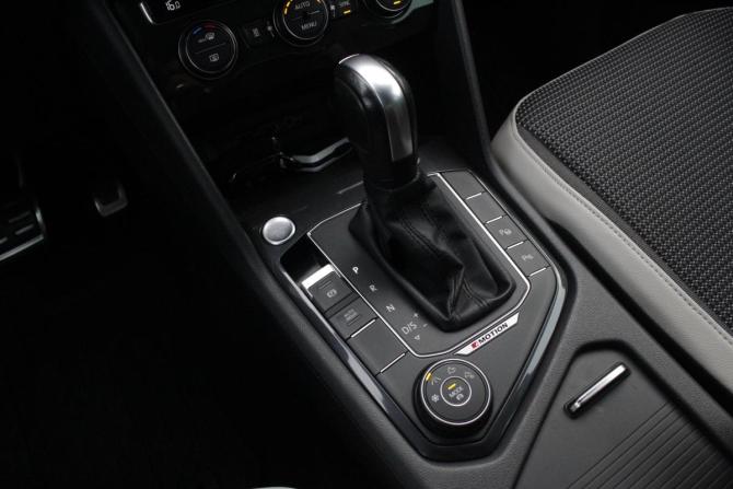 Volkswagen Tiguan II с пробегом 2019 года, цена 2 895 000 рублей, 161477 км, внедорожник, Автокод Объявления