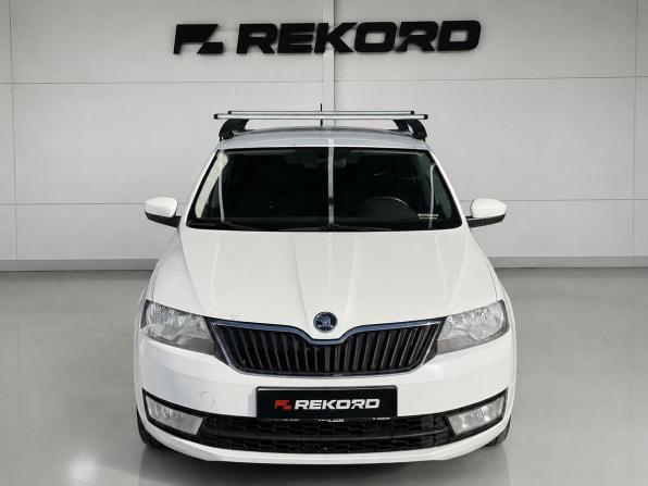 Skoda Rapid I с пробегом 2015 года, цена 679 000 рублей, 318693 км, лифтбек, Автокод Объявления