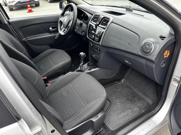 Renault Sandero II Рестайлинг с пробегом 2019 года, цена 1 088 000 рублей, 38000 км, хэтчбек, Автокод Объявления