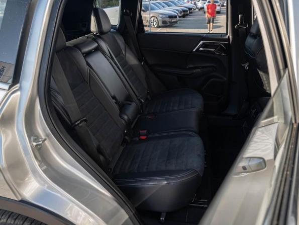 Mitsubishi Outlander IV с пробегом 2023 года, цена 4 880 000 рублей, 1962 км, внедорожник, Автокод Объявления