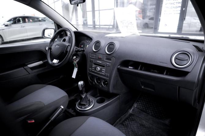 Ford Fusion I Рестайлинг с пробегом 2008 года, цена 449 000 рублей, 214810 км, хэтчбек, Автокод Объявления