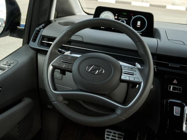 Hyundai Staria I с пробегом 2024 года, цена 6 490 000 рублей, 18000 км, минивэн, Автокод Объявления