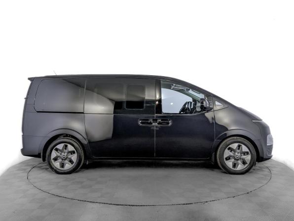 Hyundai Staria I с пробегом 2021 года, цена 5 100 000 рублей, 78833 км, минивэн, Автокод Объявления