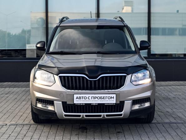Skoda Yeti I Рестайлинг с пробегом 2017 года, цена 1 499 000 рублей, 109804 км, внедорожник, Автокод Объявления