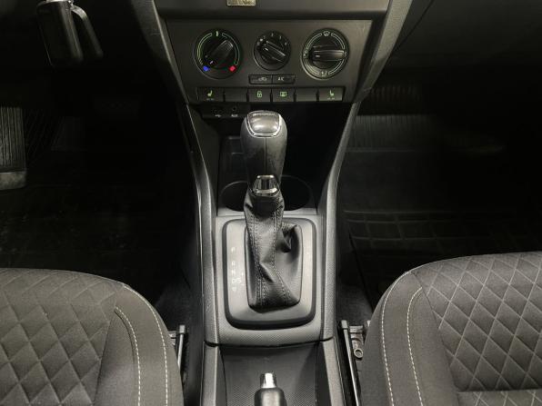 Skoda Rapid I с пробегом 2016 года, цена 930 000 рублей, 177253 км, лифтбек, Автокод Объявления