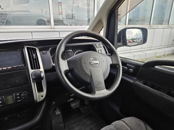 Nissan Serena III (C25) с пробегом 2010 года, цена 965 000 рублей, 215000 км, минивэн, Автокод Объявления