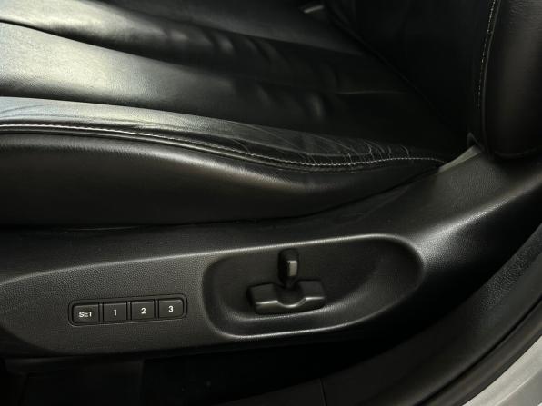 Mazda CX-7 I Рестайлинг с пробегом 2011 года, цена 750 000 рублей, 184113 км, внедорожник, Автокод Объявления