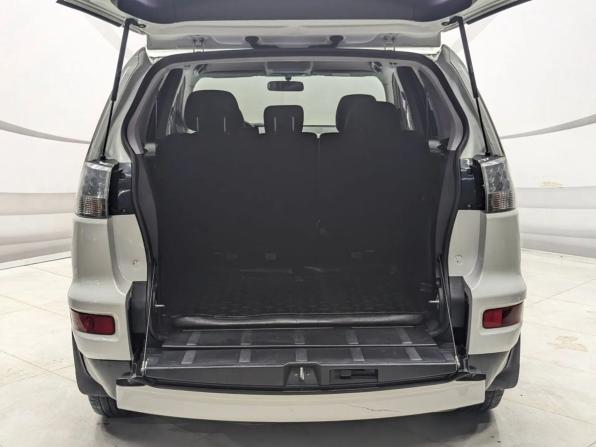Mitsubishi Outlander II Рестайлинг с пробегом 2010 года, цена 890 000 рублей, 205122 км, внедорожник, Автокод Объявления