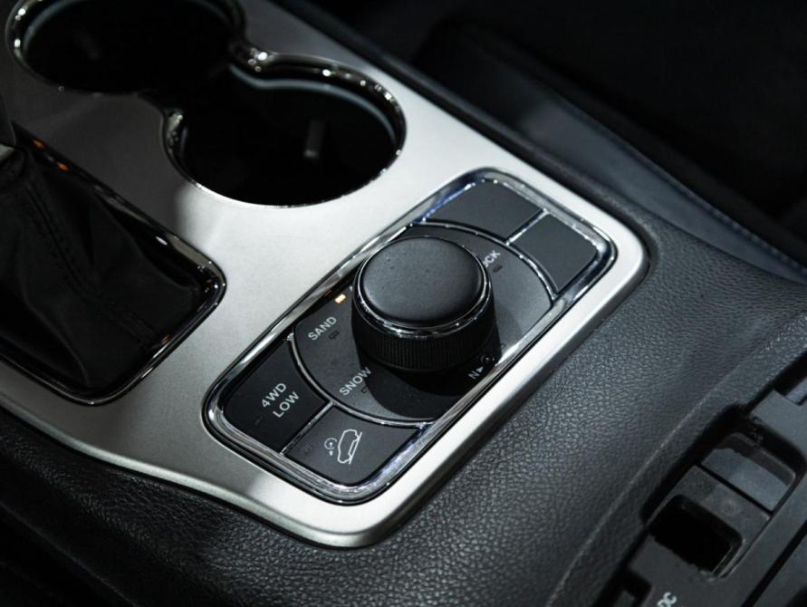 Jeep Grand Cherokee IV (WK2) Рестайлинг Санкт-Петербург  - изображение 28