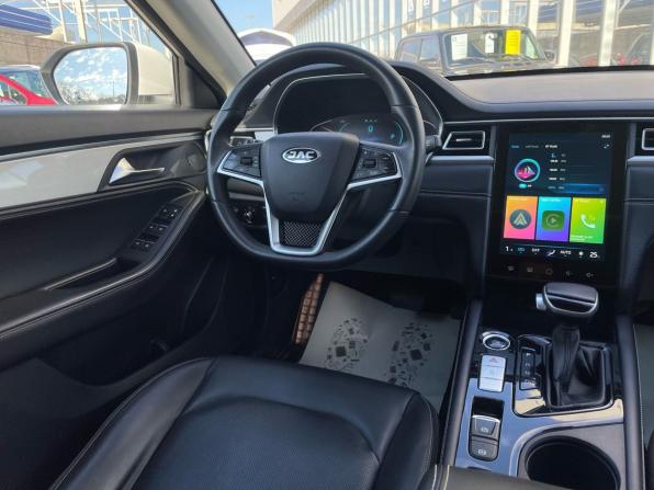 JAC J7 I с пробегом 2023 года, цена 1 227 000 рублей, 64780 км, лифтбек, Автокод Объявления