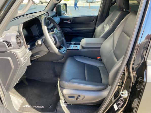 Toyota Land Cruiser Prado 250 Series с пробегом 2024 года, цена 8 500 000 рублей, 25000 км, внедорожник, Автокод Объявления