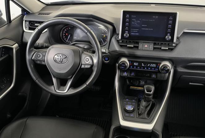 Toyota RAV4 V (XA50) с пробегом 2021 года, цена 3 700 000 рублей, 109145 км, внедорожник, Автокод Объявления