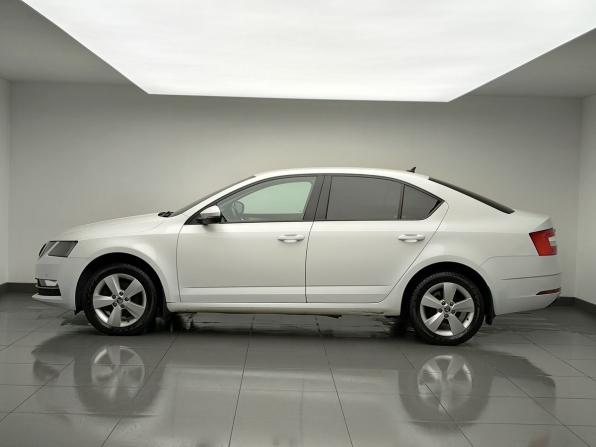 Skoda Octavia III (A7) Рестайлинг с пробегом 2018 года, цена 1 469 000 рублей, 164667 км, лифтбек, Автокод Объявления