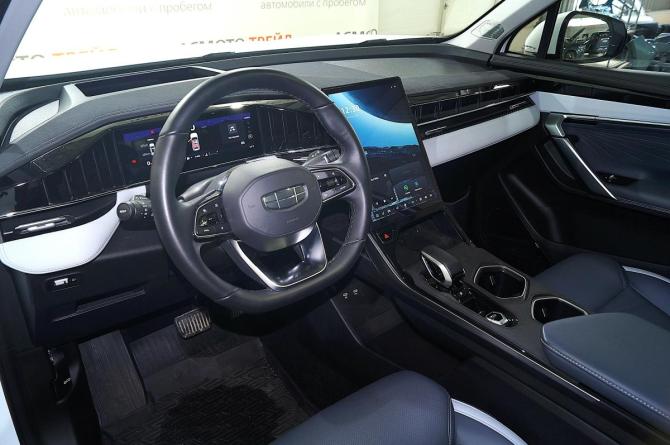 Geely Atlas II с пробегом 2023 года, цена 2 740 000 рублей, 14600 км, внедорожник, Автокод Объявления