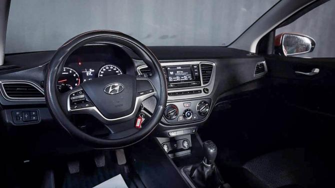 Hyundai Solaris II Рестайлинг с пробегом 2022 года, цена 1 585 000 рублей, 37911 км, седан, Автокод Объявления