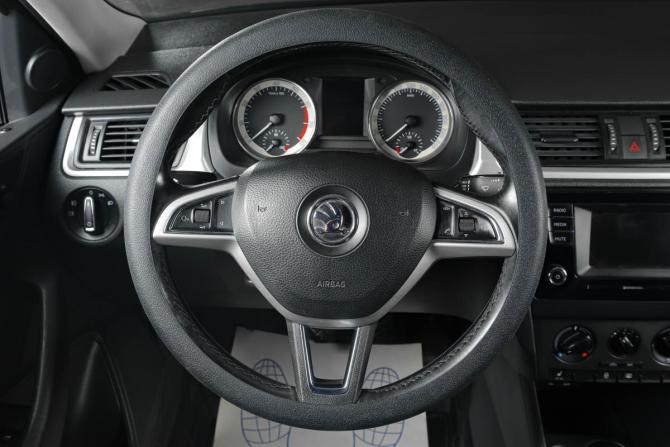 Skoda Rapid I с пробегом 2016 года, цена 1 229 000 рублей, 152000 км, лифтбек, Автокод Объявления