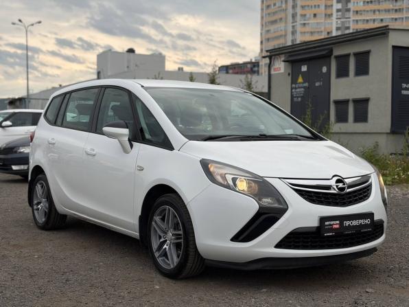 Opel Zafira C с пробегом 2014 года, цена 1 275 000 рублей, 61630 км, компактвэн, Автокод Объявления