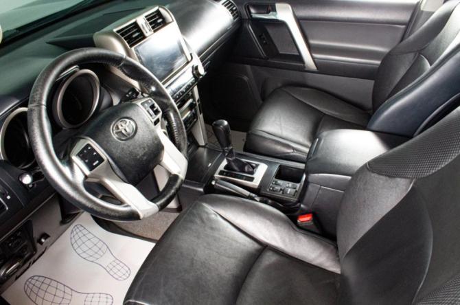 Toyota Land Cruiser Prado 150 Series с пробегом 2013 года, цена 2 999 000 рублей, 282000 км, внедорожник, Автокод Объявления