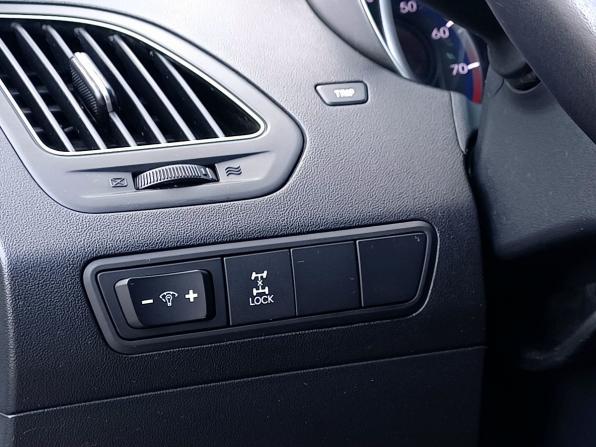 Hyundai ix35 I с пробегом 2012 года, цена 1 399 000 рублей, 143785 км, внедорожник, Автокод Объявления