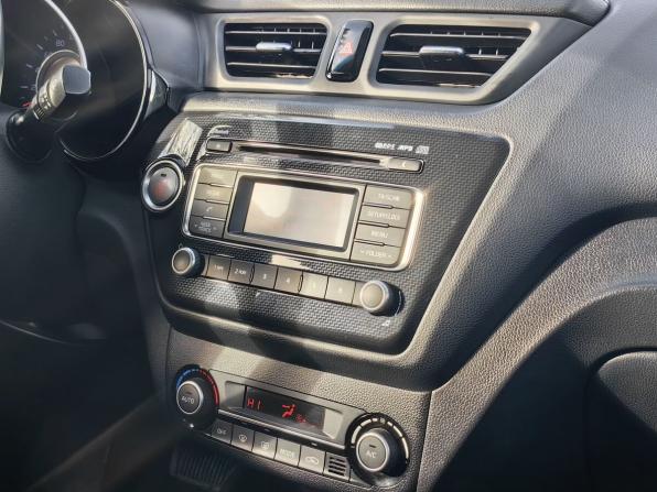 Kia Rio III Рестайлинг с пробегом 2015 года, цена 1 089 000 рублей, 115800 км, седан, Автокод Объявления