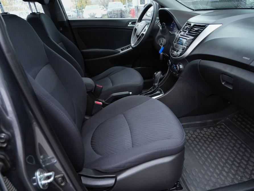 Hyundai Solaris I Рестайлинг Новосибирск  - изображение 18