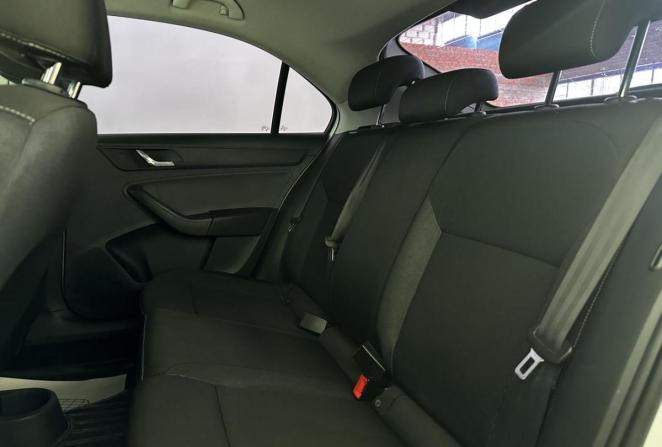 Skoda Rapid I с пробегом 2014 года, цена 705 000 рублей, 263372 км, лифтбек, Автокод Объявления