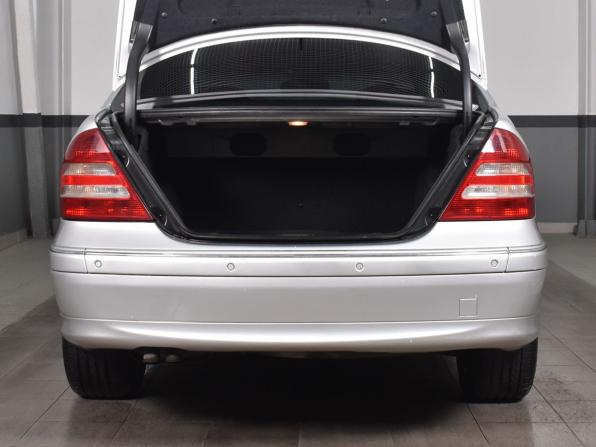 Mercedes-Benz C-Класс II (W203) Рестайлинг с пробегом 2004 года, цена 649 995 рублей, 478322 км, седан, Автокод Объявления