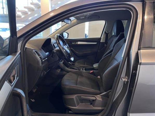 Skoda Karoq I с пробегом 2021 года, цена 2 424 000 рублей, 103460 км, внедорожник, Автокод Объявления