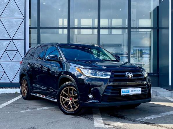 Toyota Highlander IV (XU70) с пробегом 2025 года, цена 3 999 000 рублей, 77104 км, внедорожник, Автокод Объявления