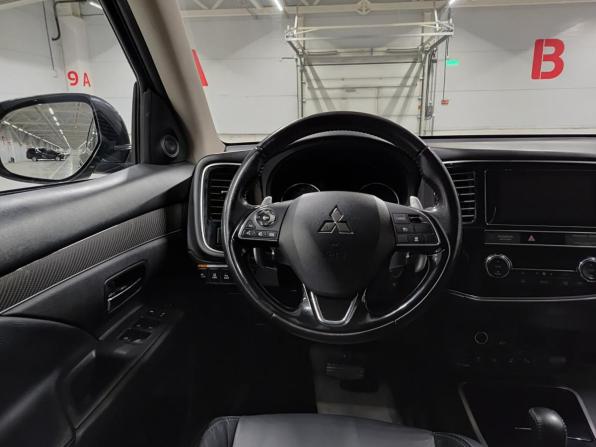 Mitsubishi Outlander III Рестайлинг 3 с пробегом 2019 года, цена 3 100 000 рублей, 78130 км, внедорожник, Автокод Объявления