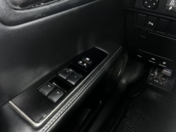 Lexus ES VI Рестайлинг с пробегом 2015 года, цена 2 350 000 рублей, 200000 км, седан, Автокод Объявления