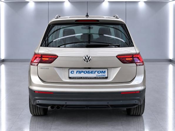 Volkswagen Tiguan II с пробегом 2018 года, цена 2 250 000 рублей, 98112 км, внедорожник, Автокод Объявления