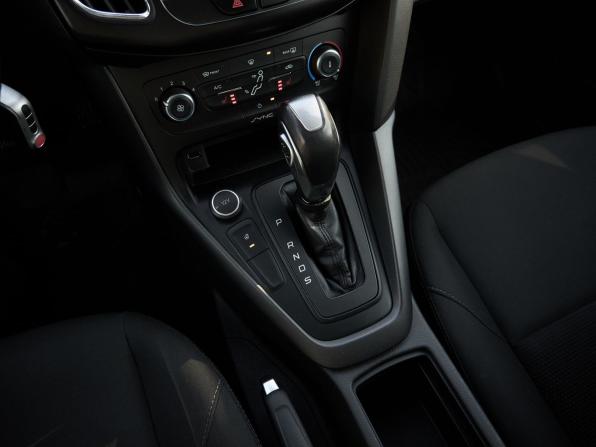Ford Focus III Рестайлинг с пробегом 2018 года, цена 963 000 рублей, 119941 км, хэтчбек, Автокод Объявления