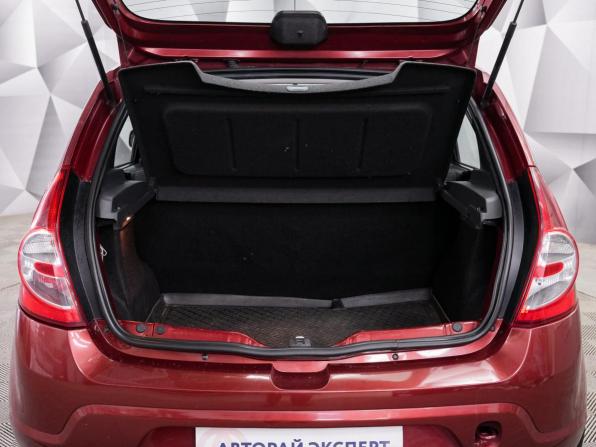 Renault Sandero I с пробегом 2013 года, цена 636 000 рублей, 71000 км, хэтчбек, Автокод Объявления