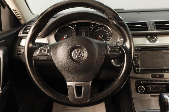 Volkswagen Passat B7 с пробегом 2011 года, цена 1 049 000 рублей, 215571 км, седан, Автокод Объявления
