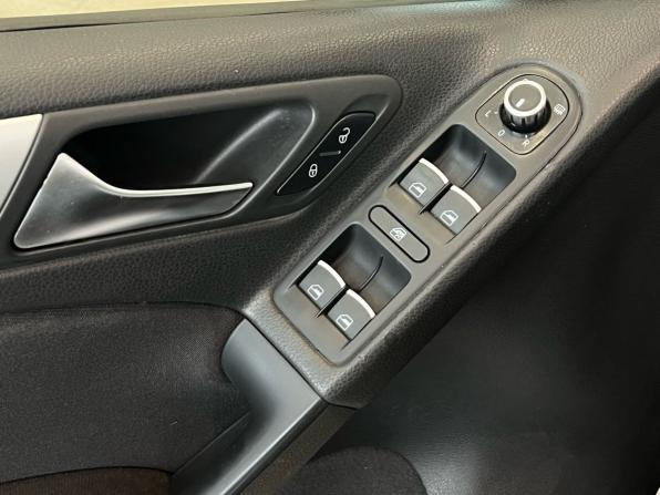 Volkswagen Golf VI с пробегом 2010 года, цена 720 000 рублей, 169865 км, хэтчбек, Автокод Объявления
