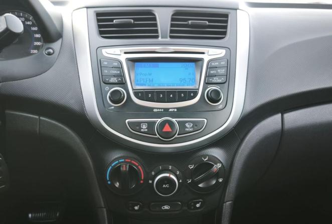 Hyundai Solaris I с пробегом 2011 года, цена 580 000 рублей, 218954 км, хэтчбек, Автокод Объявления
