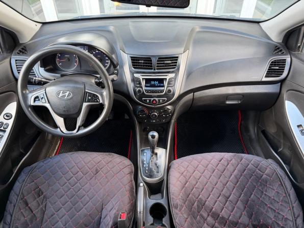 Hyundai Solaris I Рестайлинг с пробегом 2015 года, цена 599 000 рублей, 255000 км, хэтчбек, Автокод Объявления