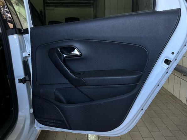 Volkswagen Polo V с пробегом 2014 года, цена 580 000 рублей, 281809 км, седан, Автокод Объявления