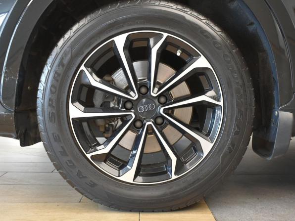 Audi Q3 I (8U) Рестайлинг с пробегом 2015 года, цена 1 835 000 рублей, 148820 км, внедорожник, Автокод Объявления