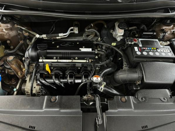 Hyundai Solaris I Рестайлинг с пробегом 2016 года, цена 910 000 рублей, 215295 км, седан, Автокод Объявления