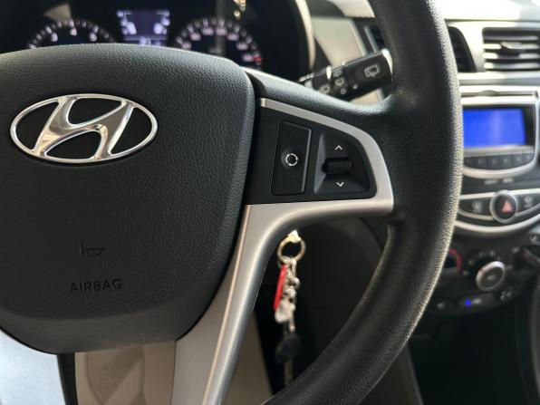 Hyundai Solaris I с пробегом 2012 года, цена 1 040 000 рублей, 37005 км, хэтчбек, Автокод Объявления