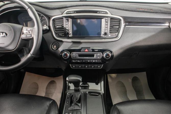 Kia Sorento II Рестайлинг с пробегом 2018 года, цена 2 449 000 рублей, 110000 км, внедорожник, Автокод Объявления