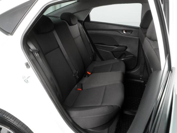 Hyundai Solaris II с пробегом 2018 года, цена 1 169 000 рублей, 212568 км, седан, Автокод Объявления