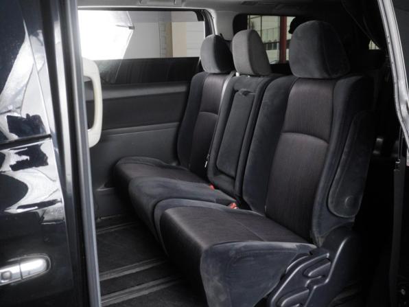 Toyota Vellfire I с пробегом 2010 года, цена 2 120 000 рублей, 270777 км, минивэн, Автокод Объявления