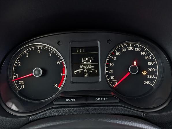 Volkswagen Polo V Рестайлинг с пробегом 2018 года, цена 1 180 000 рублей, 54281 км, седан, Автокод Объявления