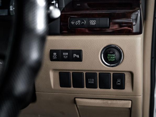 Toyota Alphard II с пробегом 2012 года, цена 2 350 000 рублей, 272955 км, минивэн, Автокод Объявления