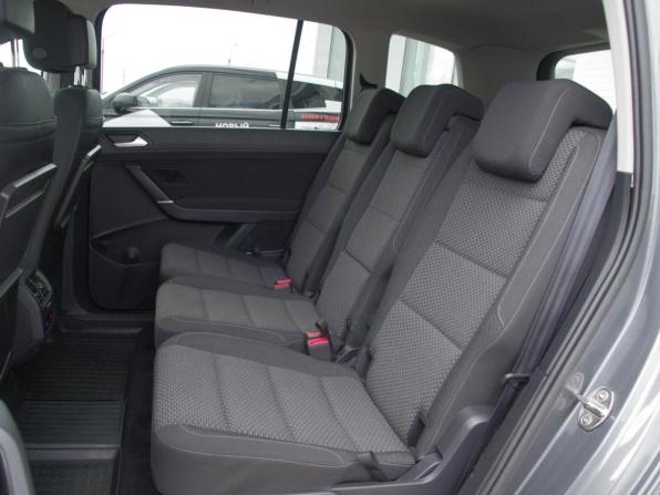 Volkswagen Touran II с пробегом 2017 года, цена 1 529 000 рублей, 410000 км, компактвэн, Автокод Объявления