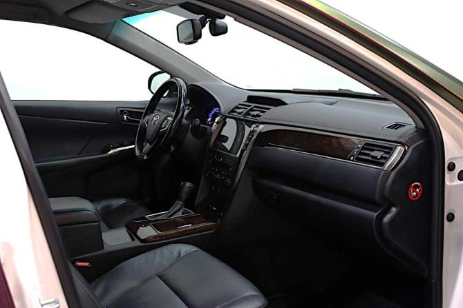 Toyota Camry VII (XV50) Рестайлинг 2 с пробегом 2017 года, цена 2 549 000 рублей, 73000 км, седан, Автокод Объявления